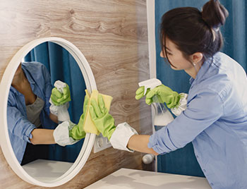 Mirror Glass Table Cleaning